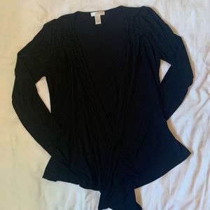 Kenar black viscose lightweight buttonless longer in front cardigan EUC